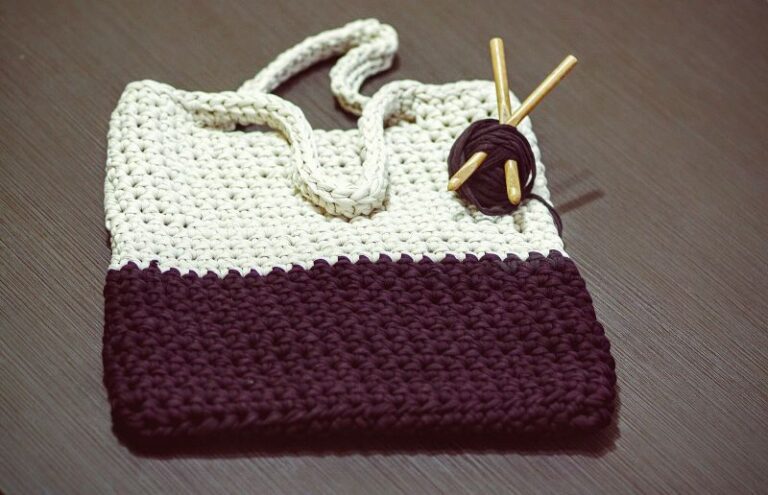 Ultima moda crochet: borse all’uncinetto per la nuova stagione